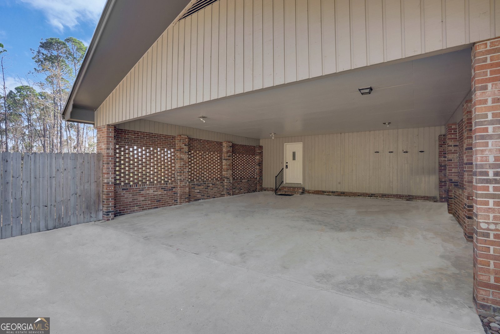 141 Nelson Avenue Lyons - 45