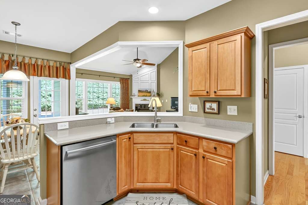 166 Churchcliff Drive Woodstock - 14