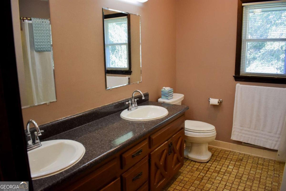 6882 Cowan Mill Road Winston - 19