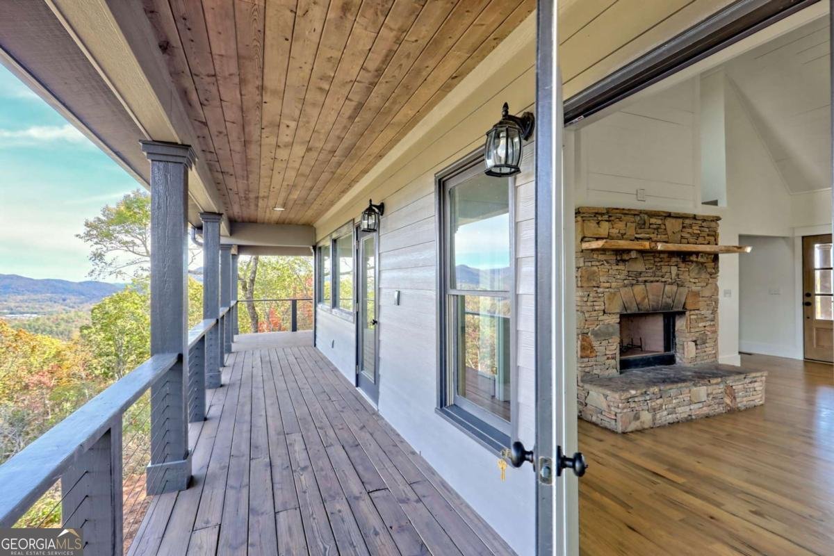 556 Summer Road Clayton - 45