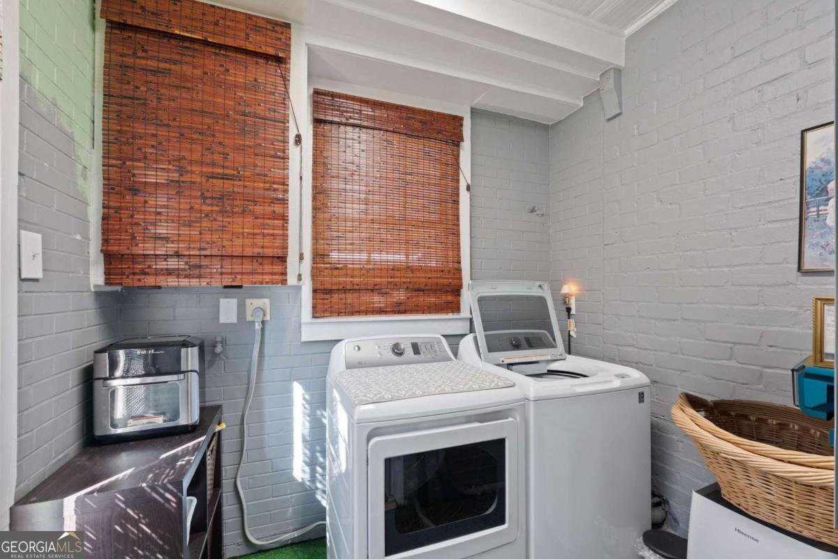 28 Ash Street Rome - 13