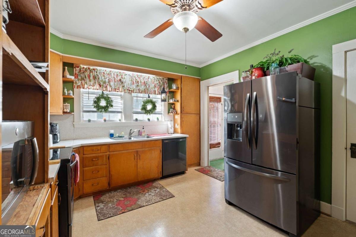 28 Ash Street Rome - 3