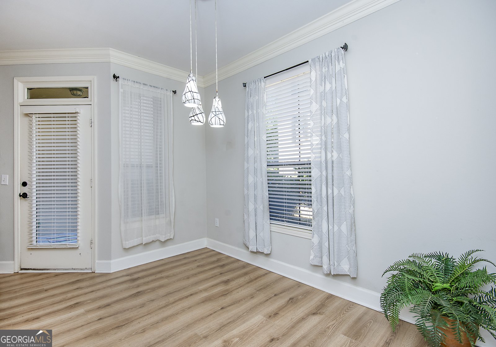 3777 Peachtree Road Atlanta - 27