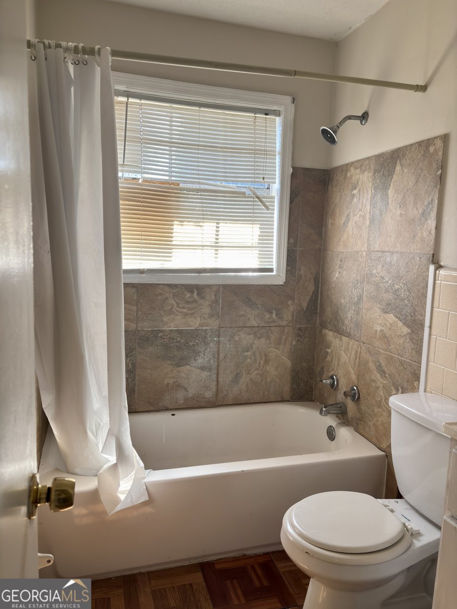 2956 Holland Court East Point - 6