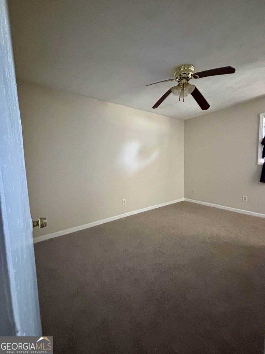 2956 Holland Court East Point - 7