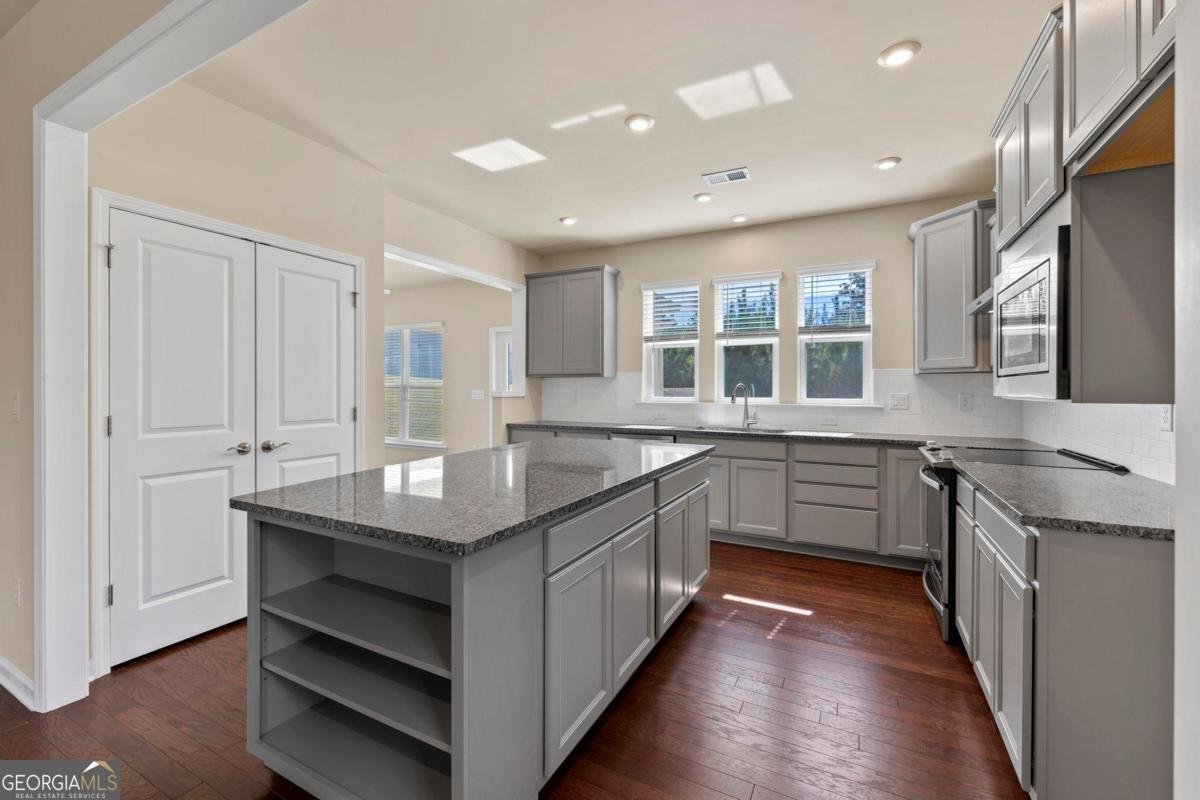 1141 Southern Pine Road Greensboro - 19