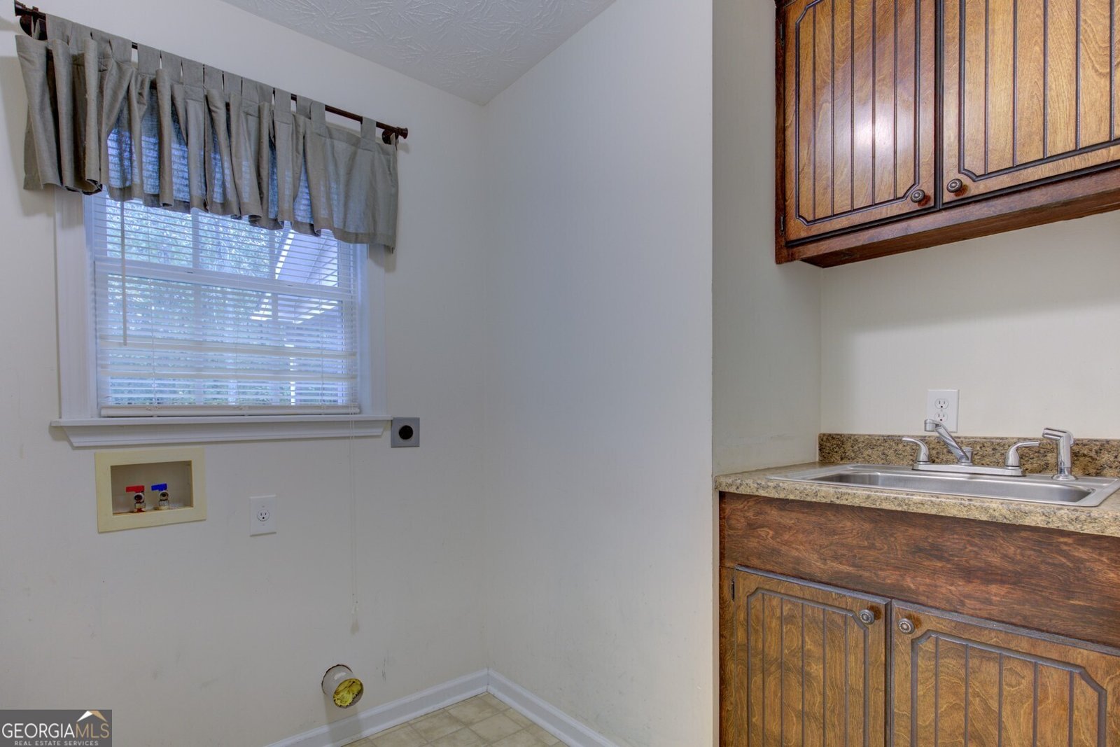 105 Brookhollow Way Newborn - 14