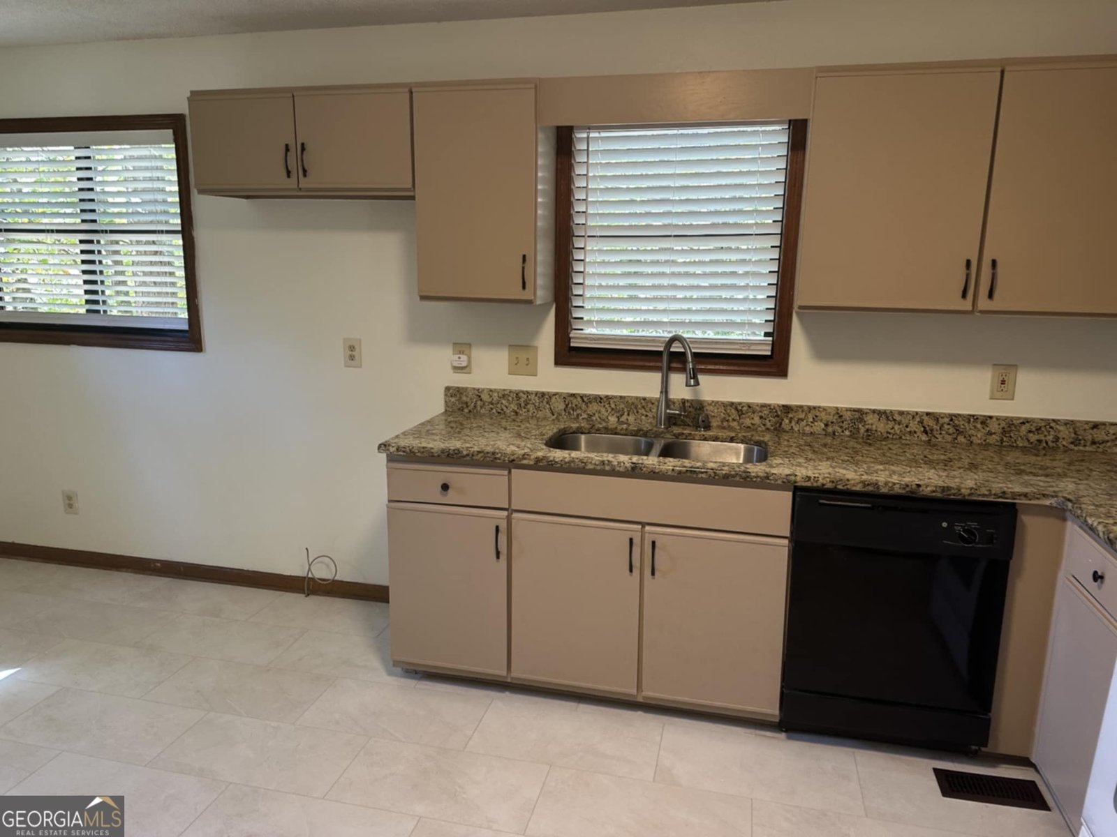 340 Farm Path Roswell - 8