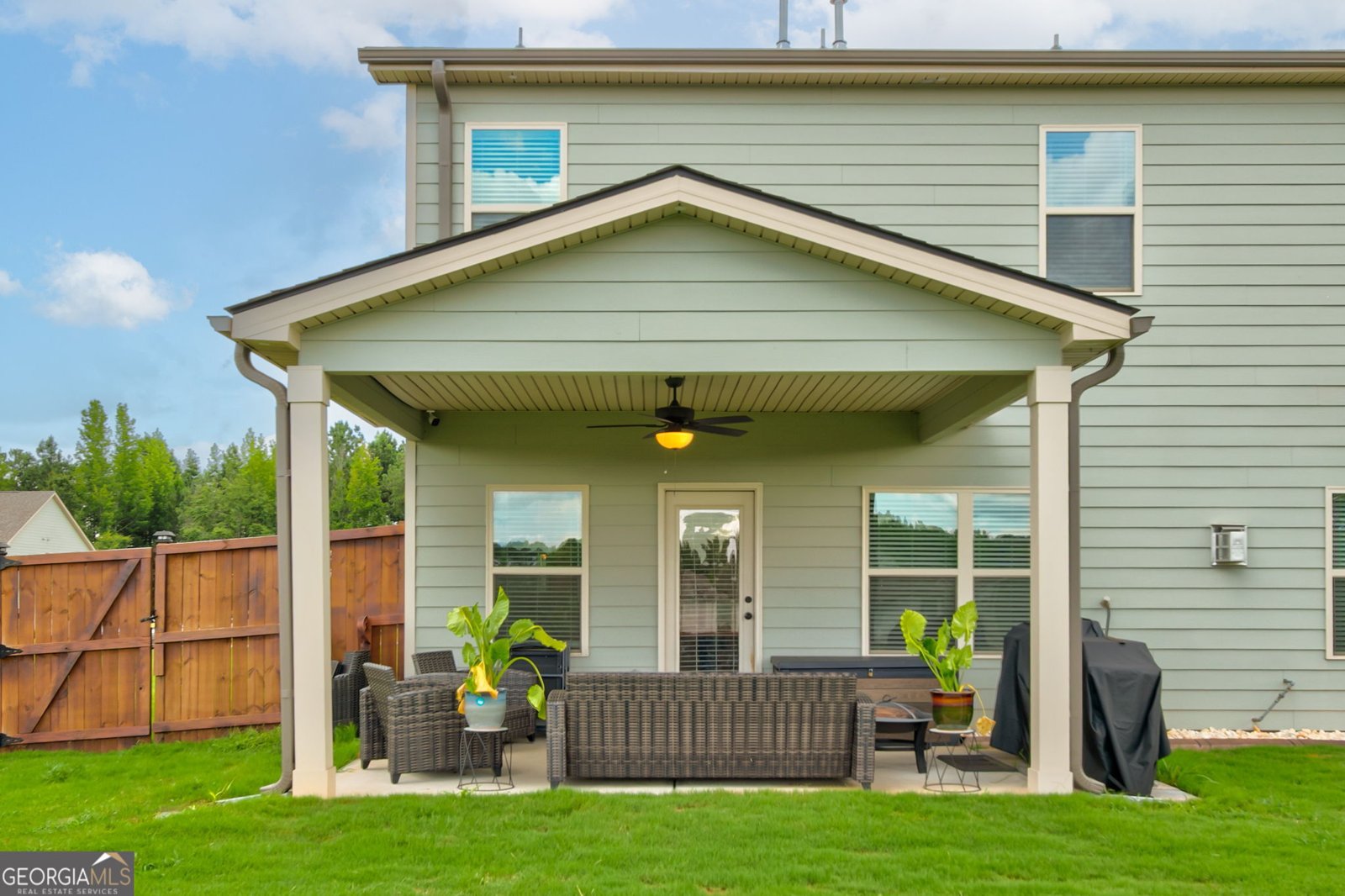 601 Dyer Drive Locust Grove - 39