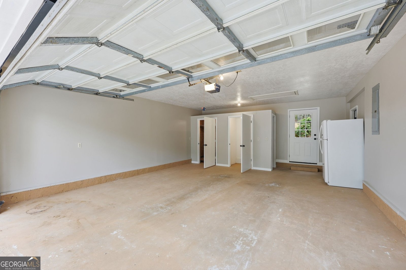 257 Lake Place Drive Lavonia - 46