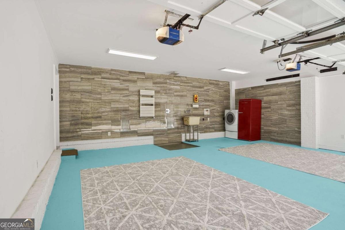 2102 Fisher Trail Atlanta - 27