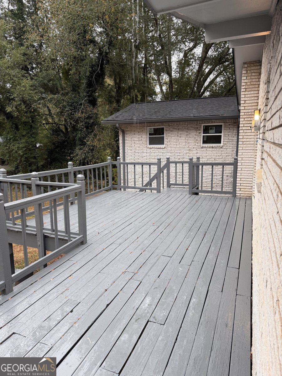 736 Valley Creek Drive Stone Mountain - 6