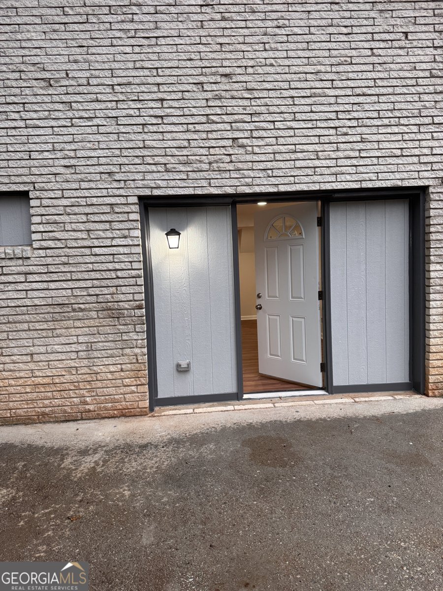 736 Valley Creek Drive Stone Mountain - 7