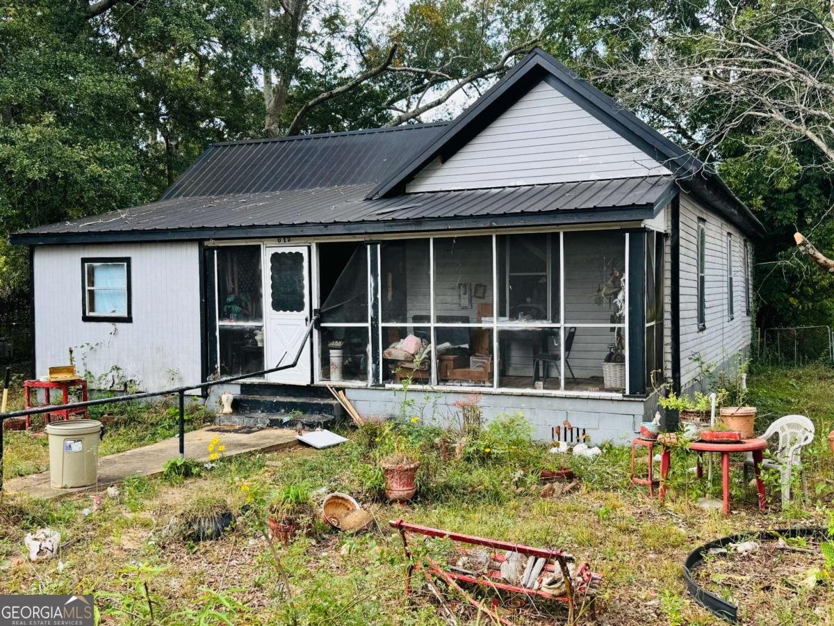 612 Lee Street Lagrange - 1