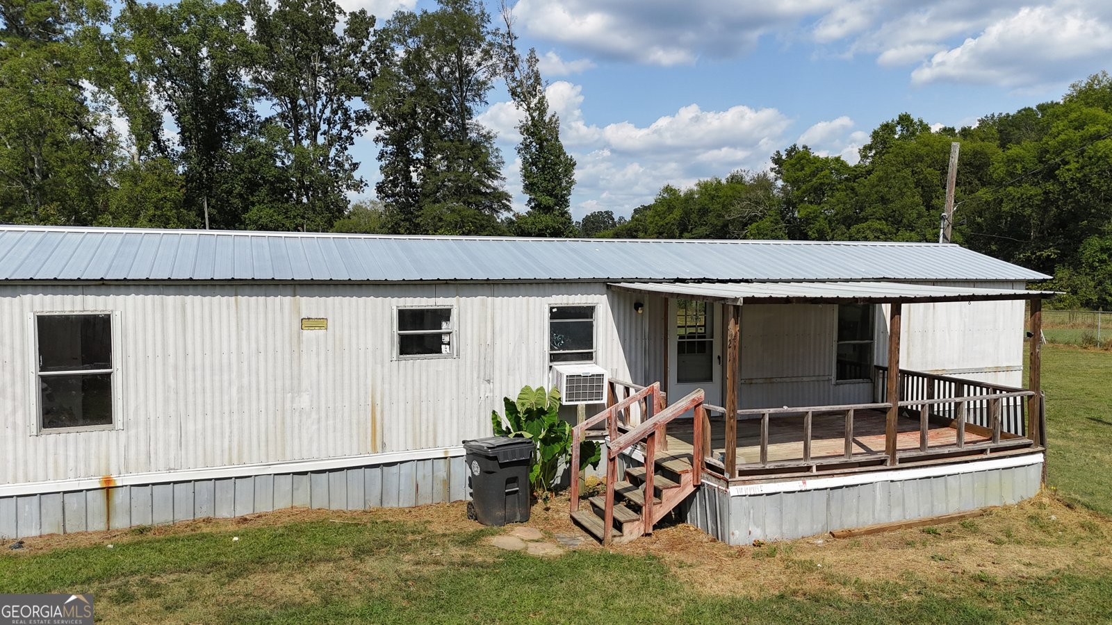 21 Clubhouse Drive White - 2