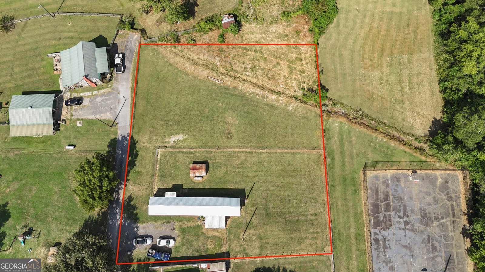 21 Clubhouse Drive White - 4