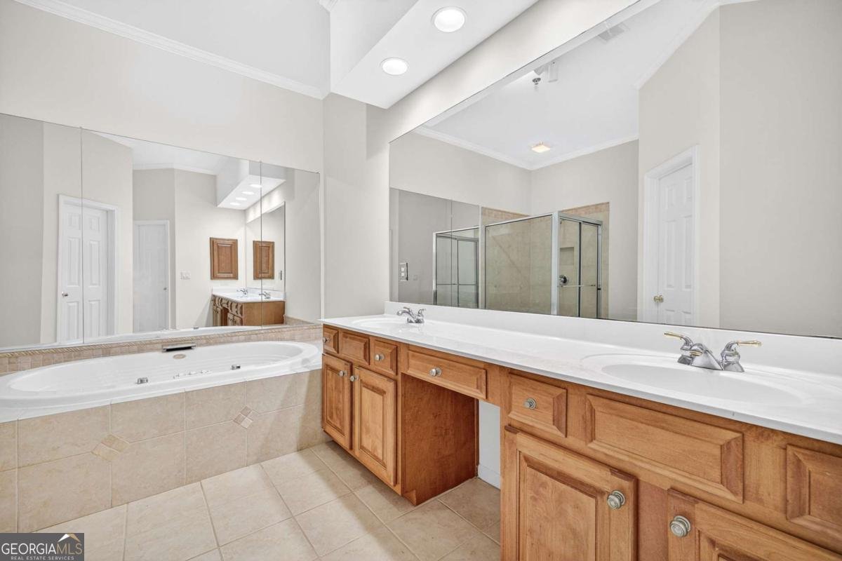 498 Vinings Estates Drive Mableton - 16