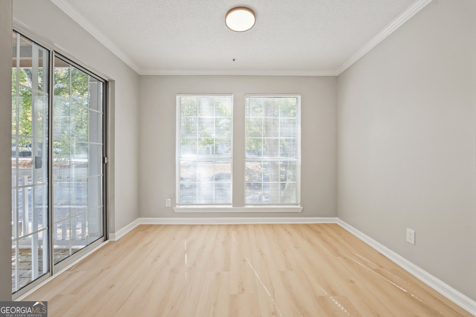 211 Cobblestone Trail Avondale Estates - 6