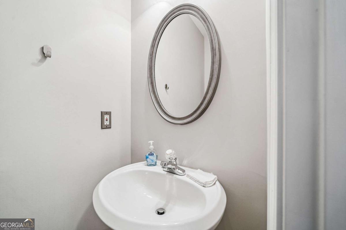 1959 Lakeshore Overlook Circle Kennesaw - 32