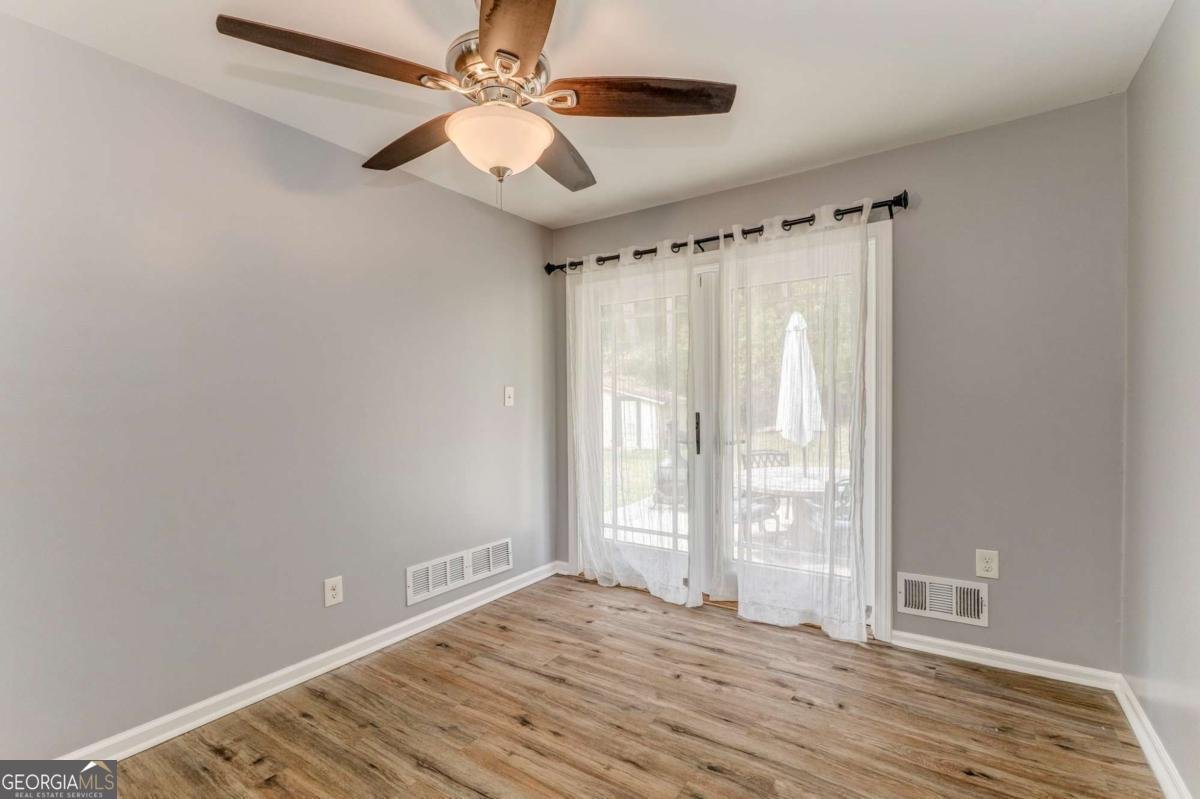 413 Blackberry Lane Lindale - 16