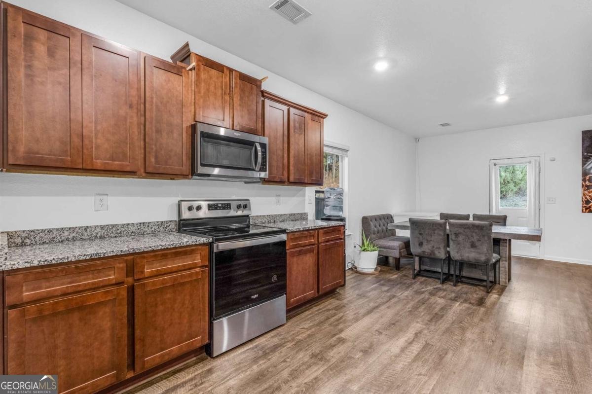 3542 FALCONWOOD Drive Douglasville - 11