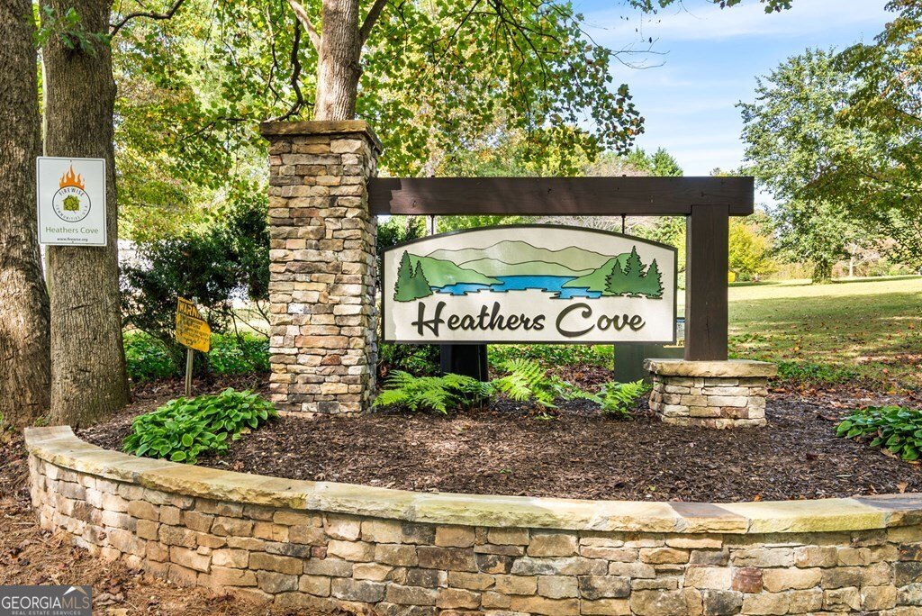 1370 Heathers Cove Circle Hiawassee - 37