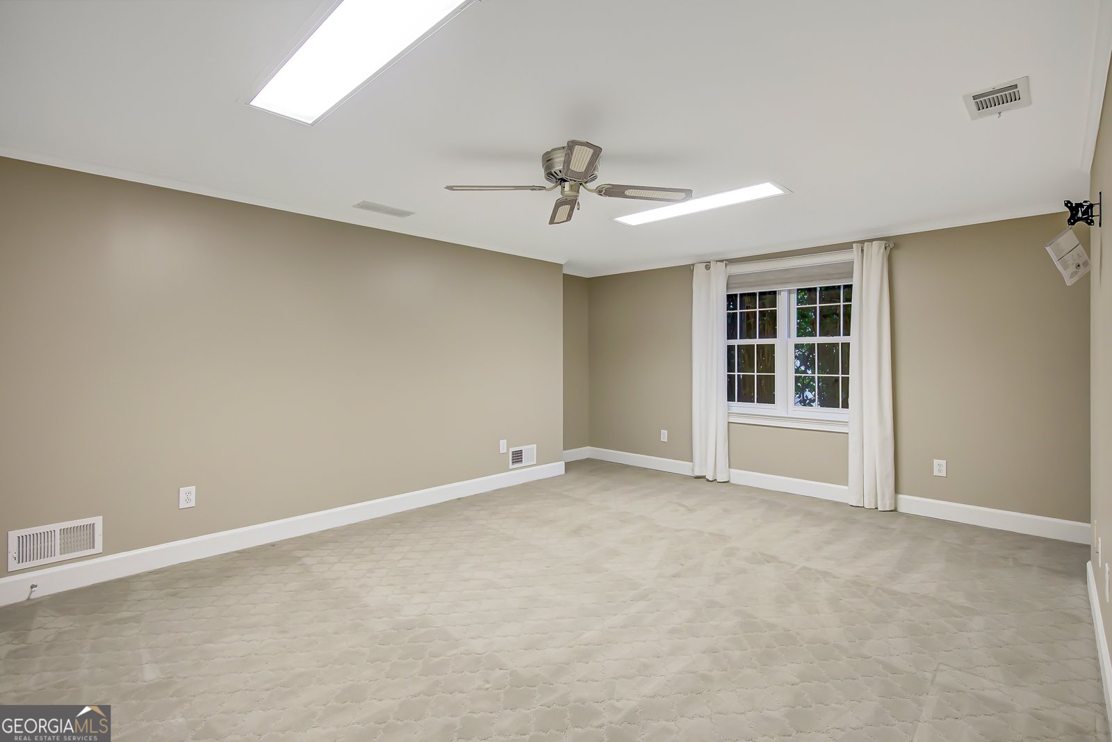 215 South Shore Drive Newnan - 57