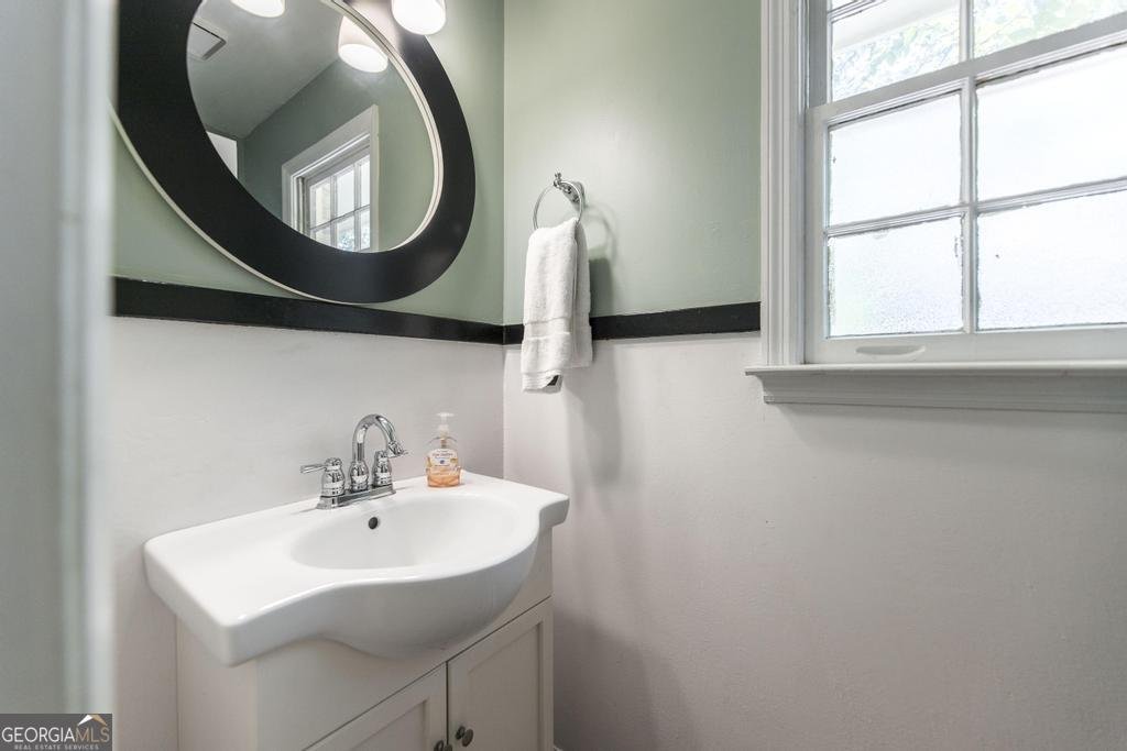 1475 Maplewood Drive Macon - 17