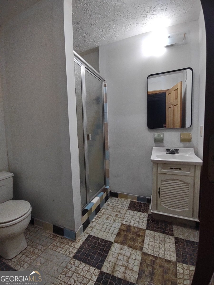 729 Highway 92 Fayetteville - 18