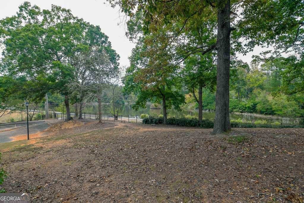 1418 Foxhall Lane Atlanta - 23