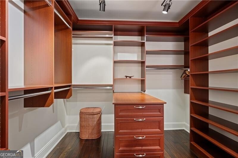 3040 Peachtree Road Atlanta - 28