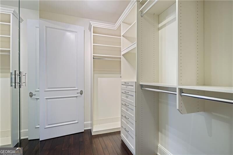 3040 Peachtree Road Atlanta - 29