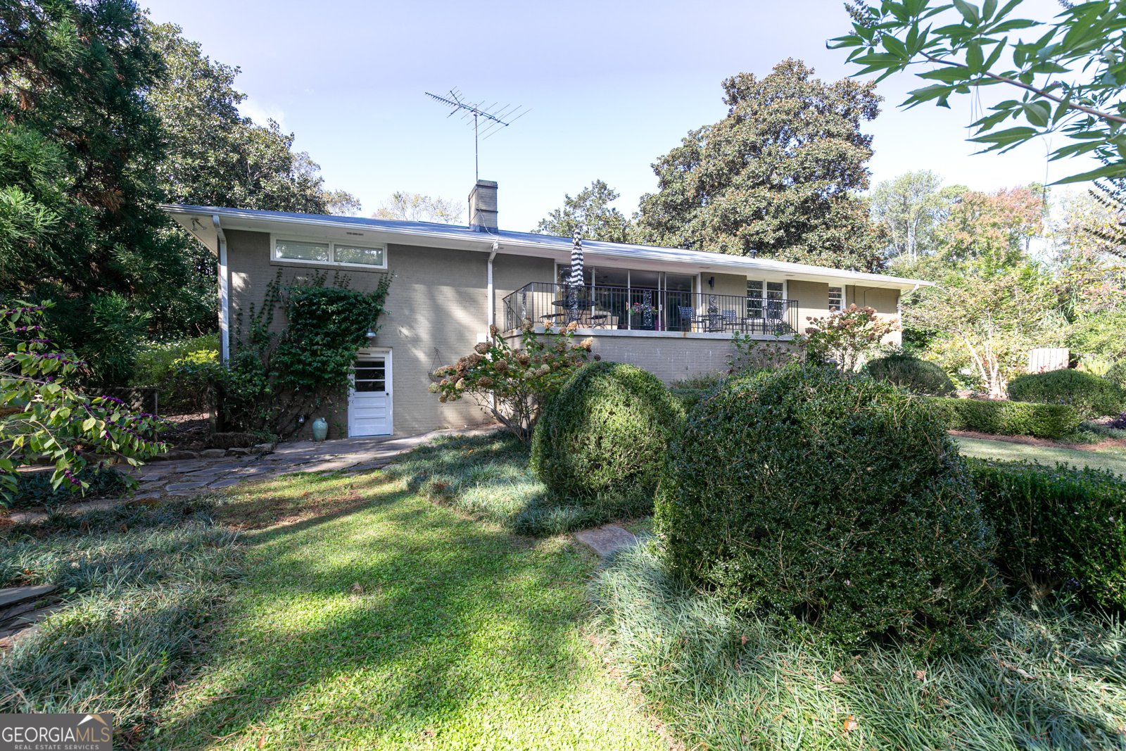 140 Spring Drive Roswell - 4