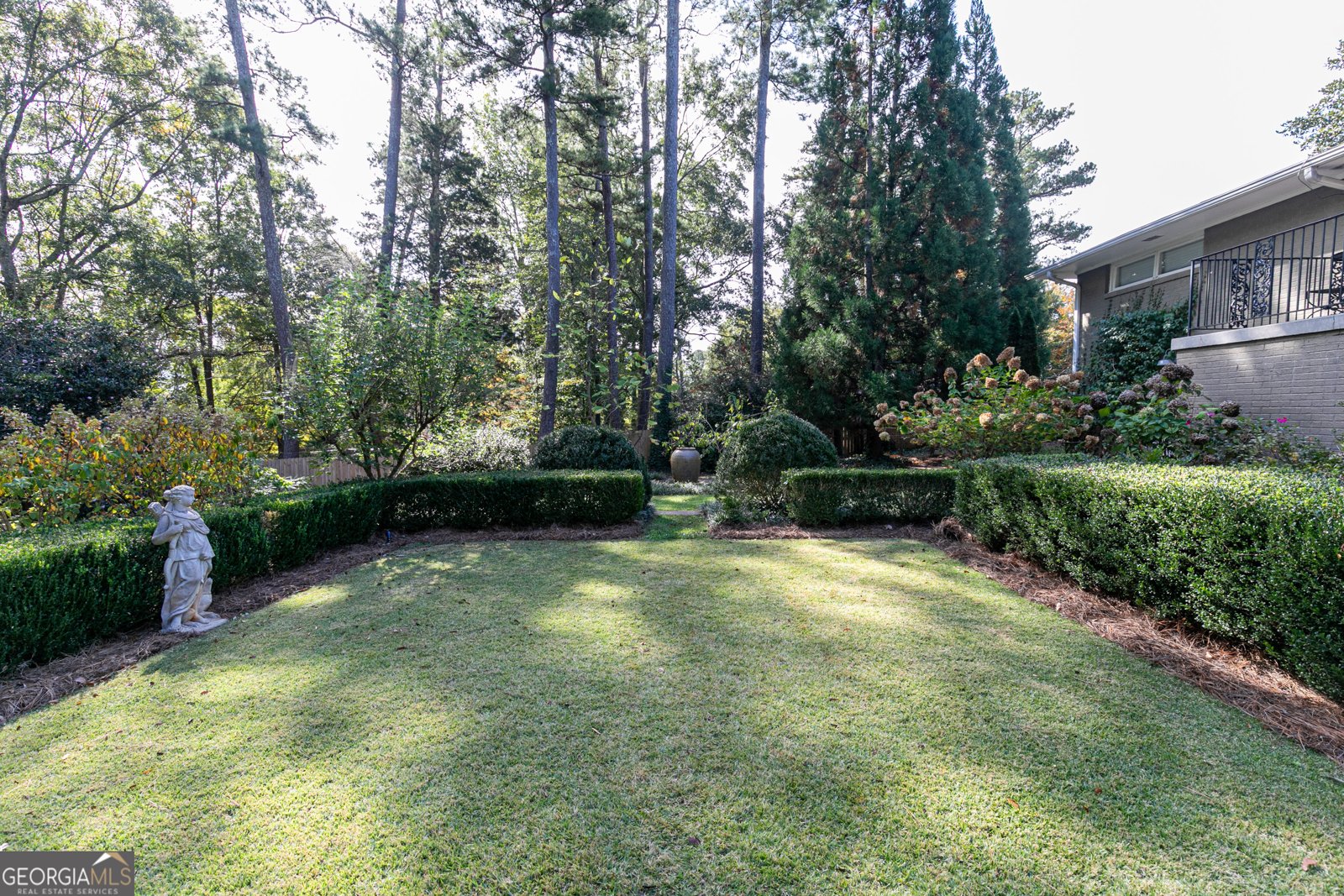 140 Spring Drive Roswell - 7