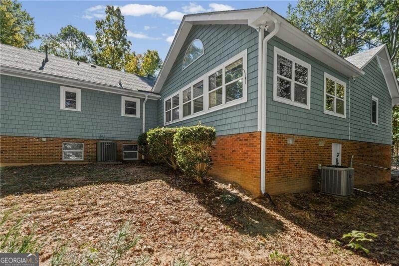 1300 Smithdale Road Cumming - 35