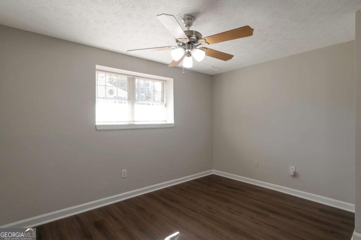 1314 Stoneleigh Way Stone Mountain - 13