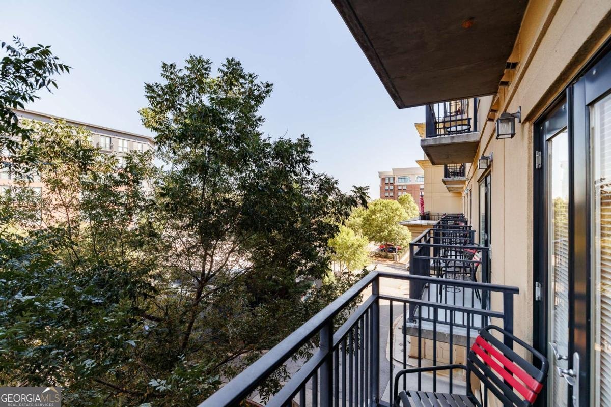 250 Broad Street Athens - 19