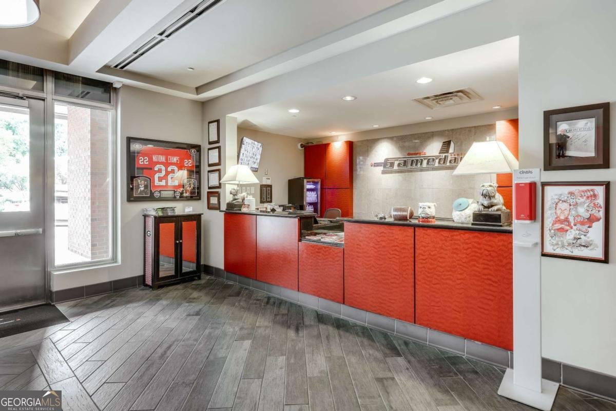 250 Broad Street Athens - 21