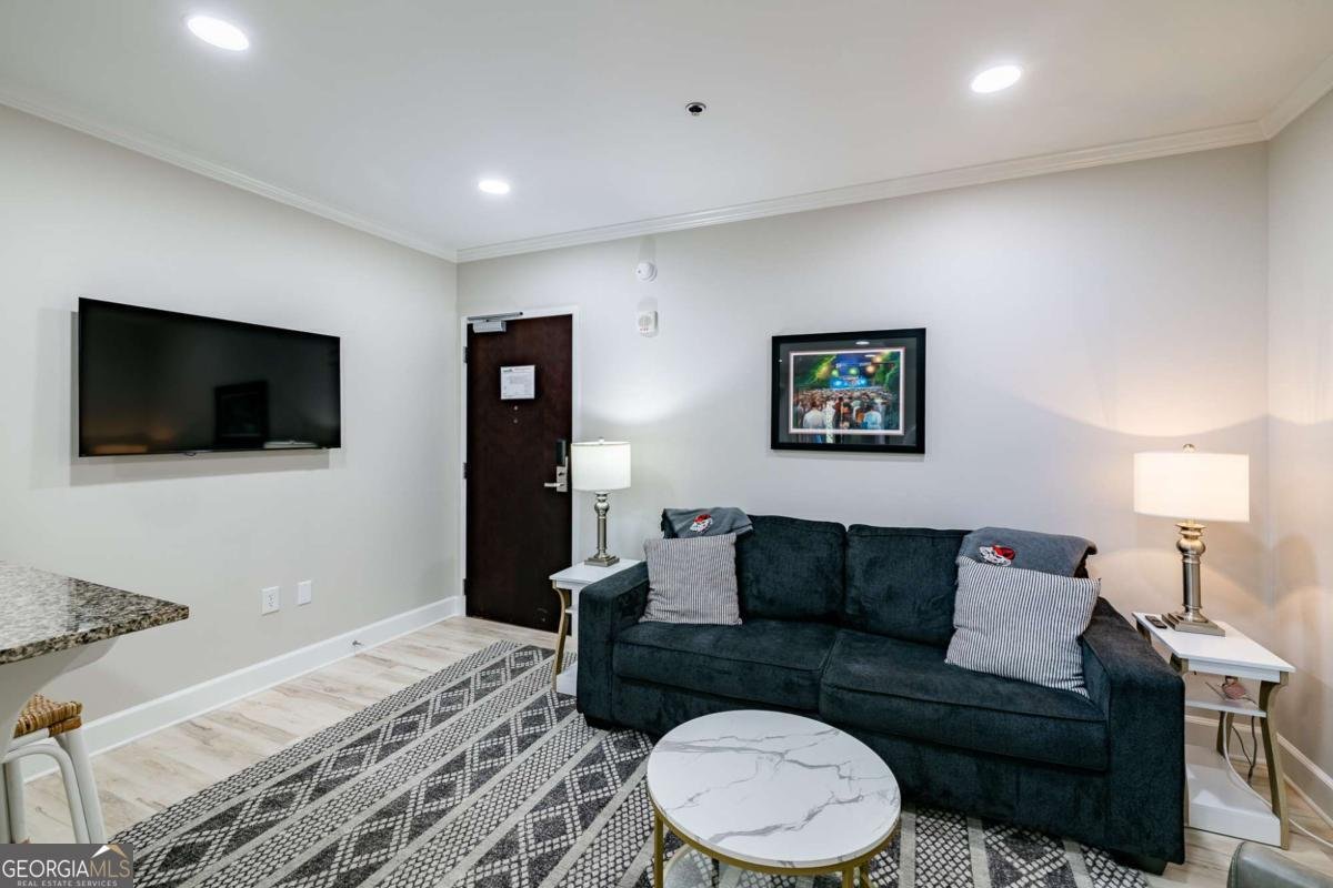 250 Broad Street Athens - 5