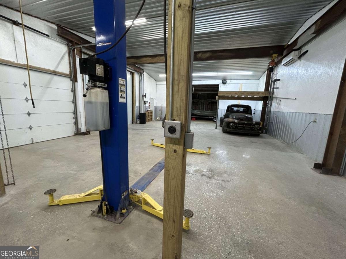 5997 Henderson Mtn. Road Jasper - 9