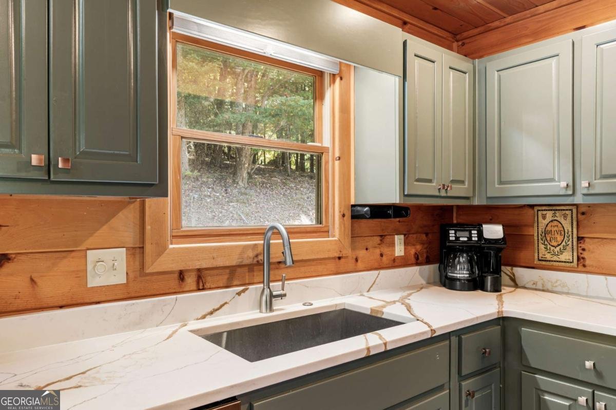 357 Skyline Drive Cherry Log - 10