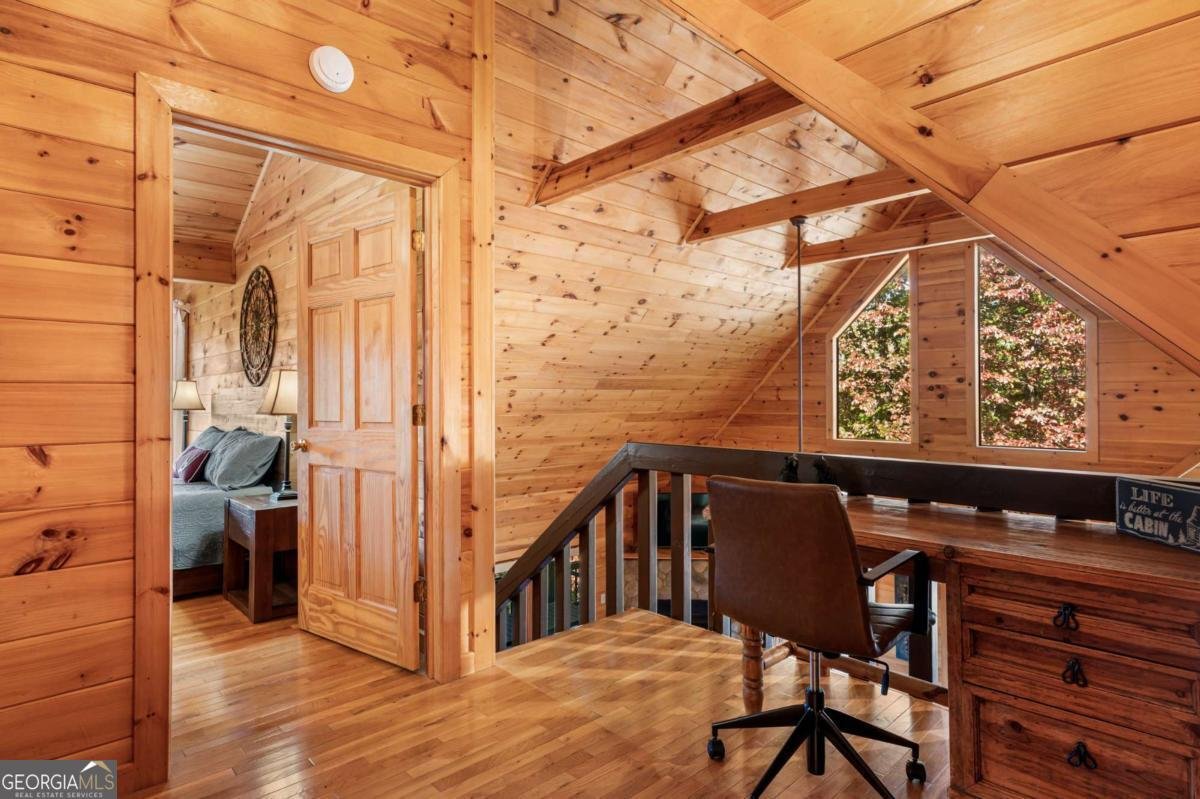 357 Skyline Drive Cherry Log - 14