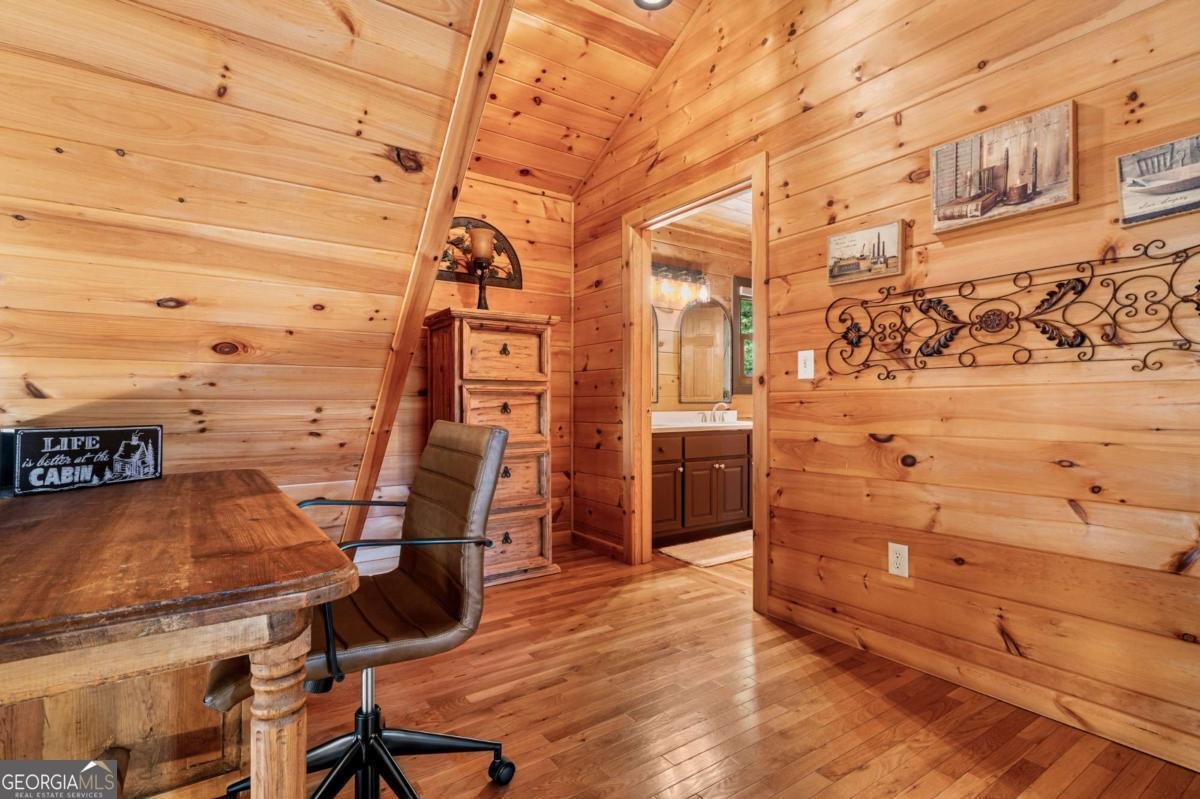 357 Skyline Drive Cherry Log - 15