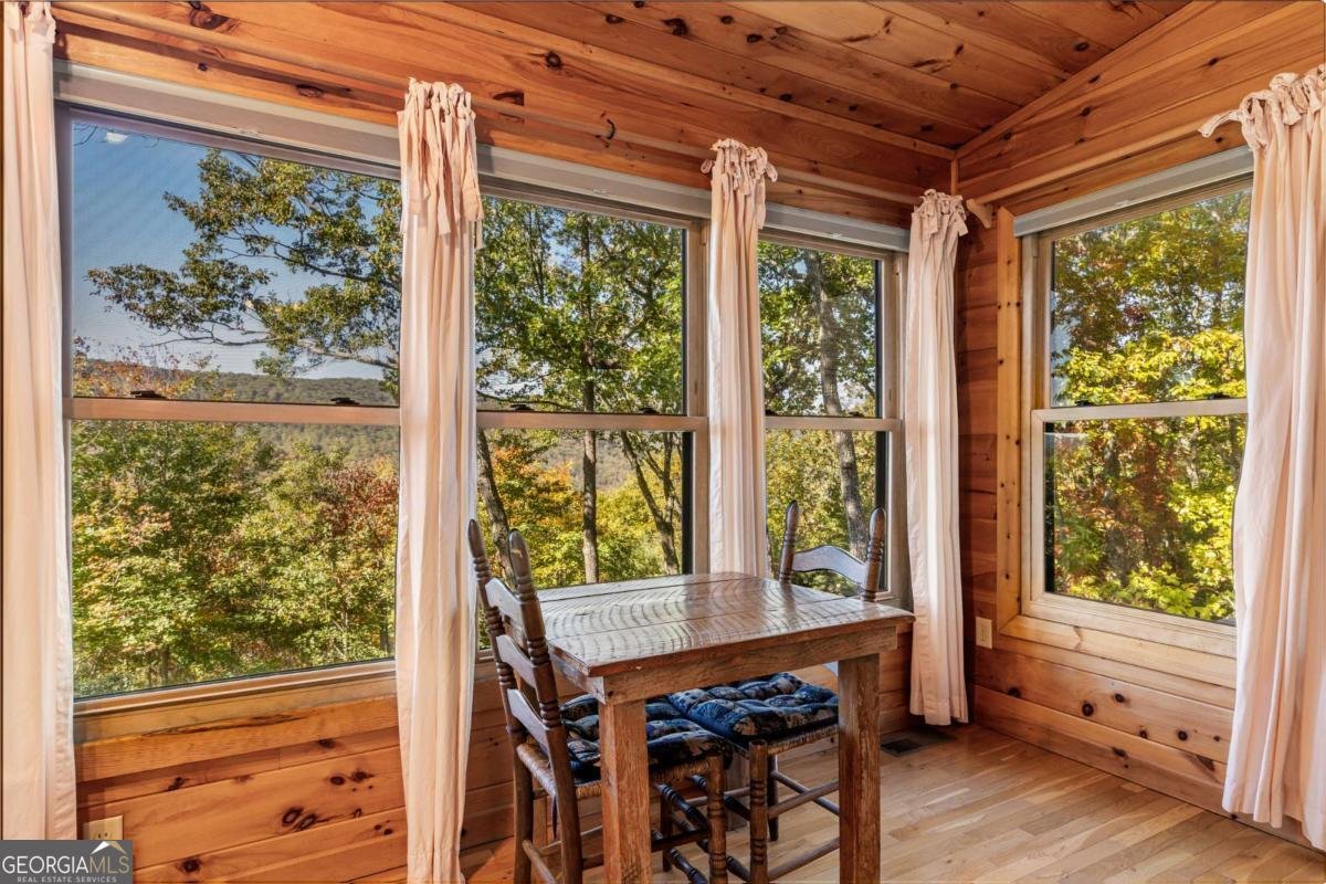 357 Skyline Drive Cherry Log - 20