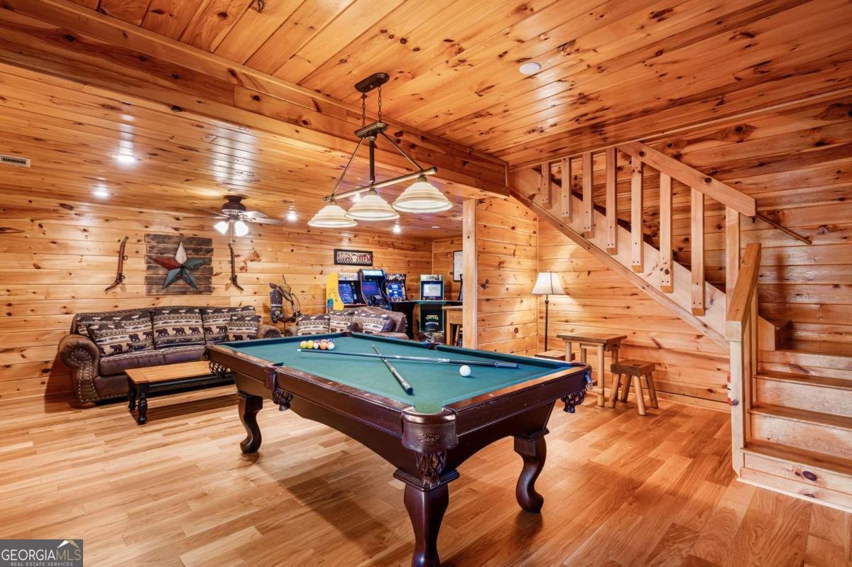 357 Skyline Drive Cherry Log - 23