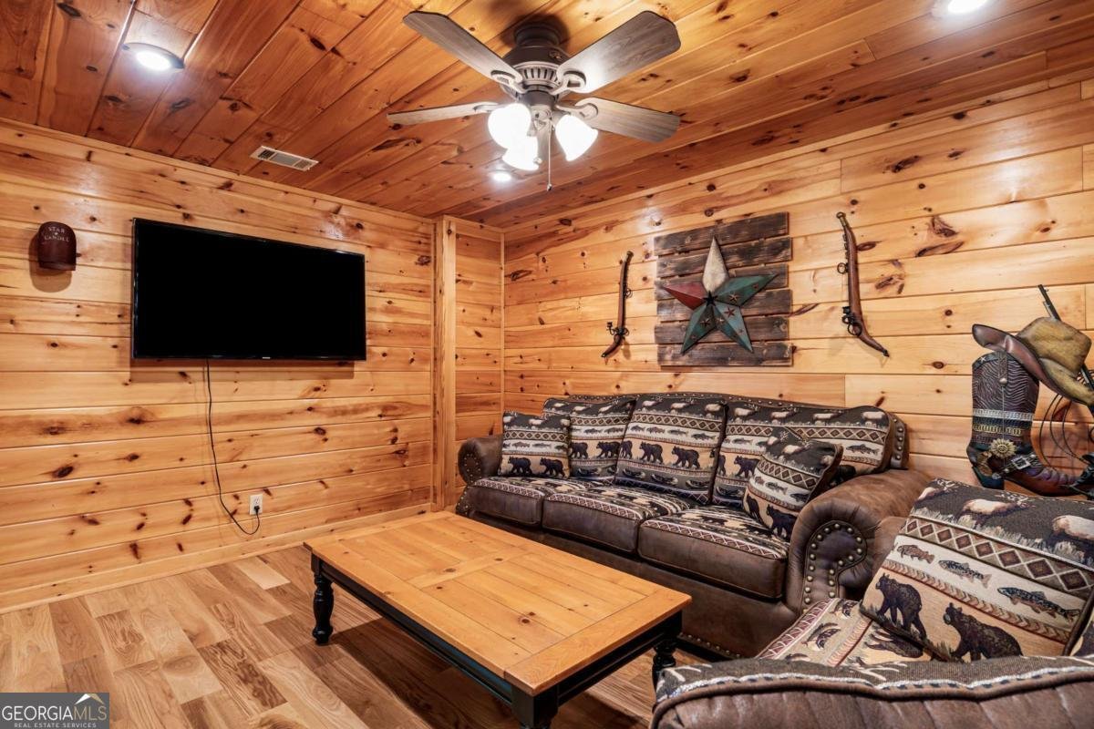 357 Skyline Drive Cherry Log - 27