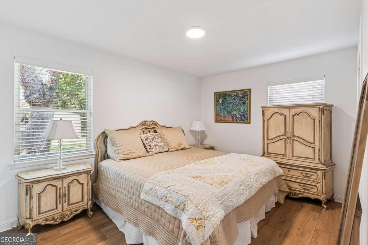 907 Mallery Street St. Simons - 18