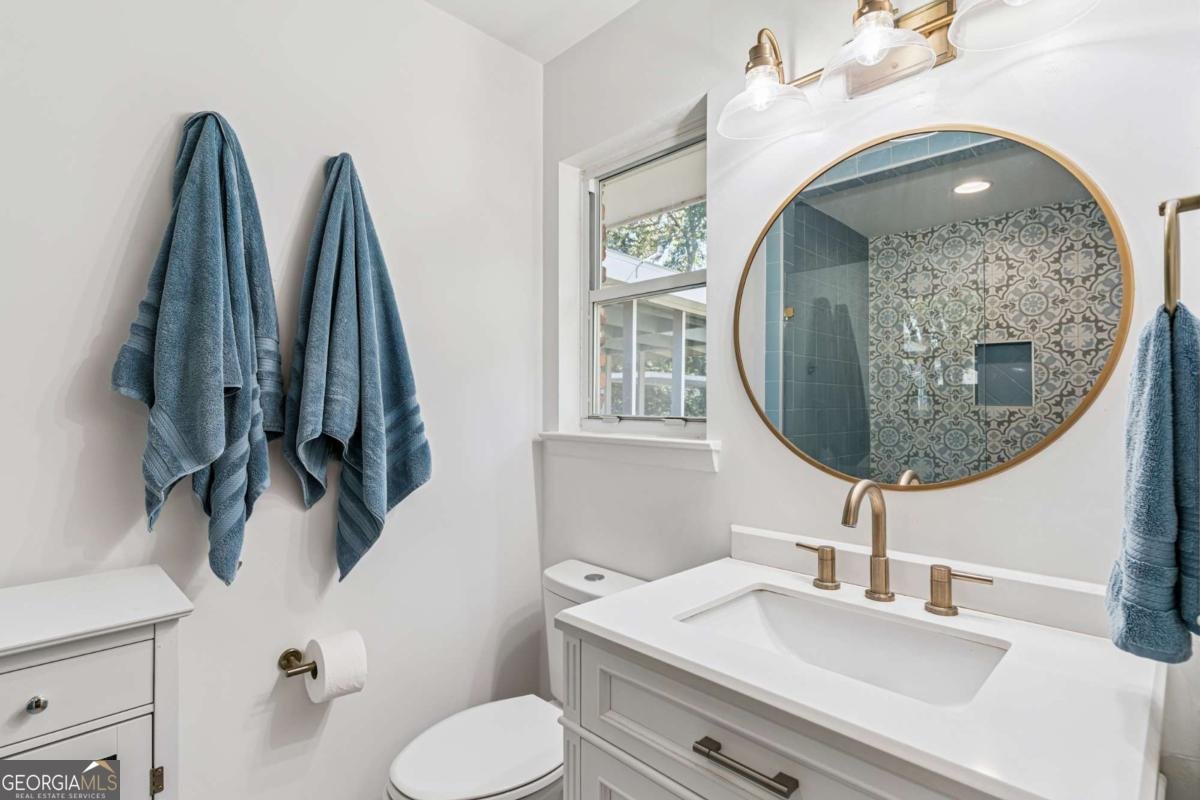 907 Mallery Street St. Simons - 19