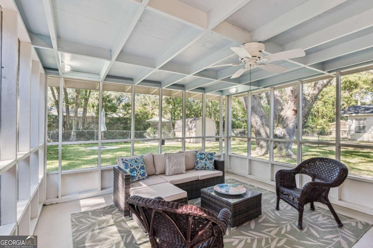 907 Mallery Street St. Simons - 22