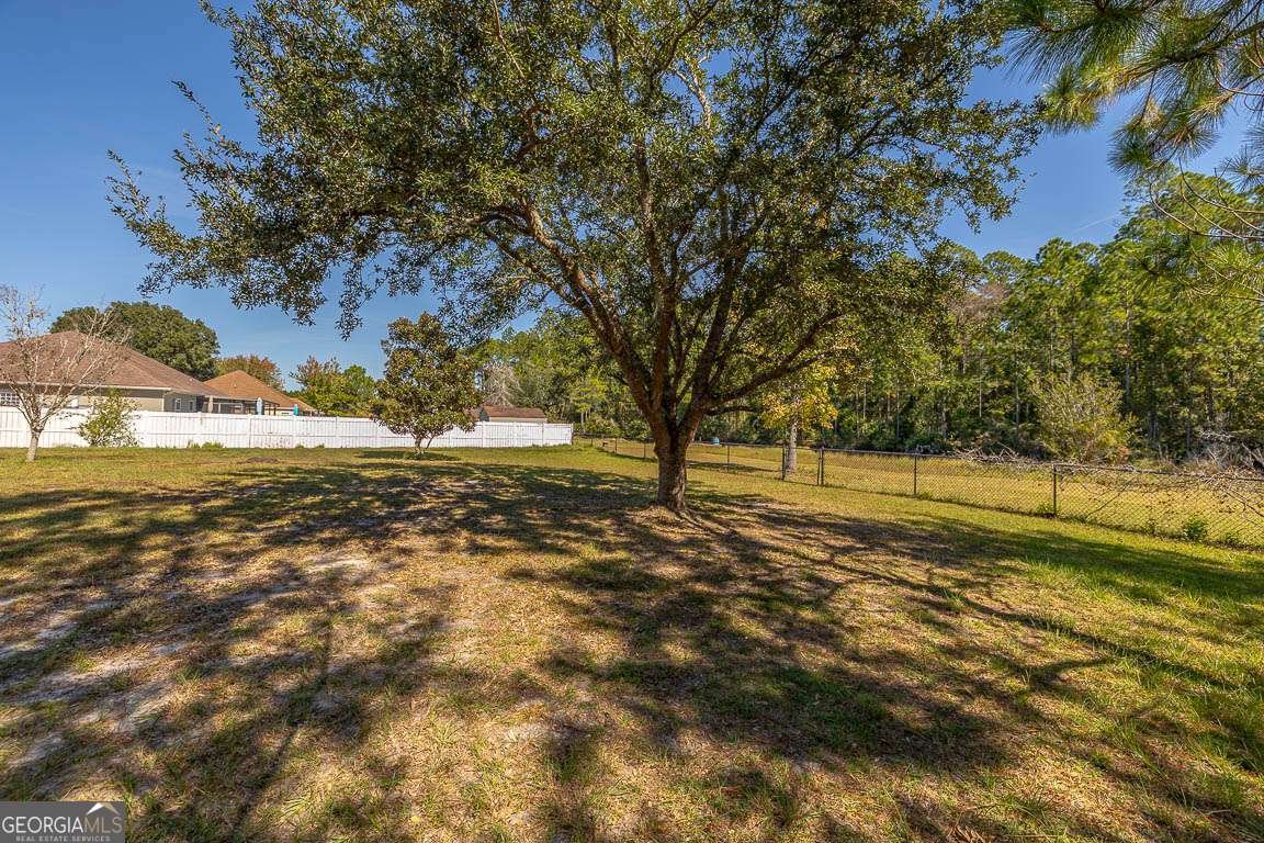 183 Lakes Drive Brunswick - 33